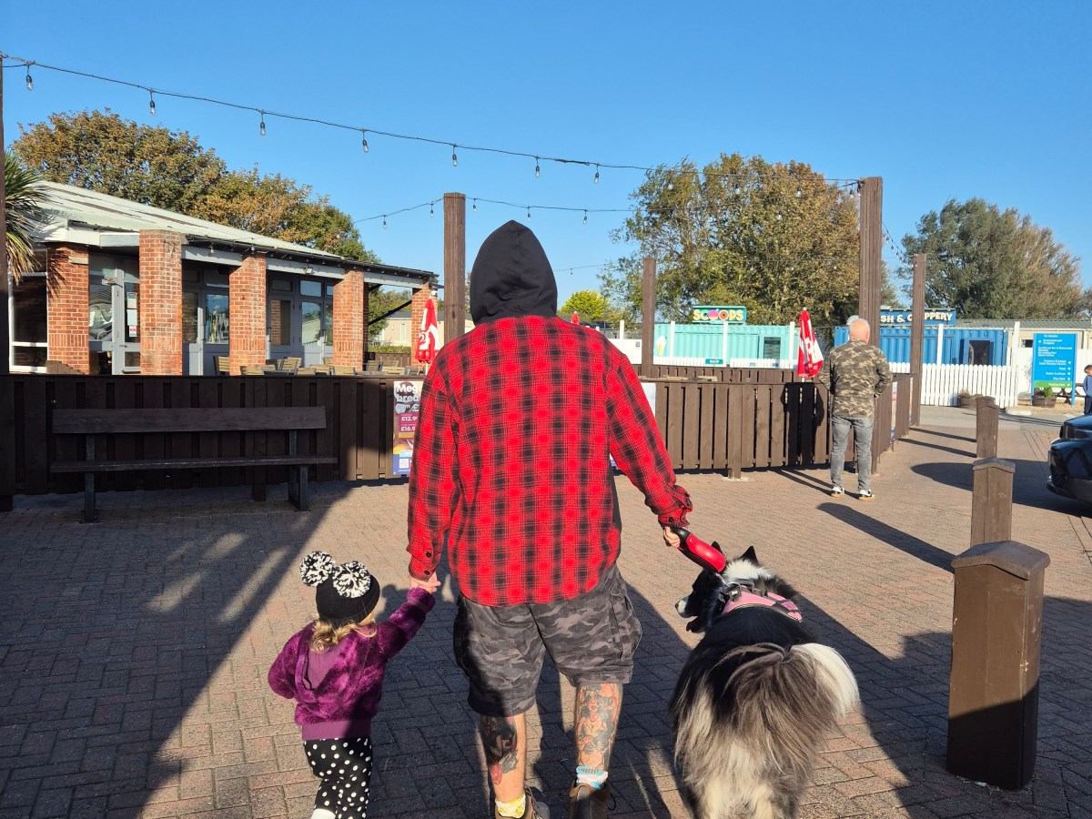 Traveling with kids and dogs: Why we choose caravans over hotels